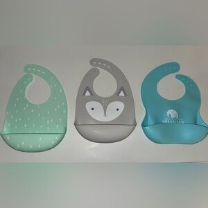 Cute Animal Silicone Bibs Set